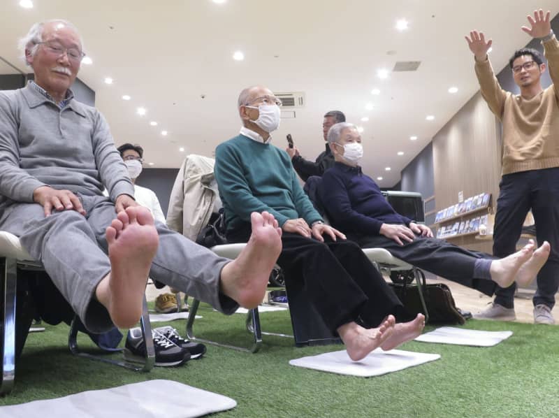 体操でブレーキ踏み間違い防止