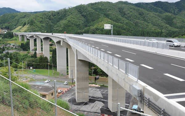 【台風7号】新名神高速道路や京都縦貫道で通行止めの可能性　15日午後から