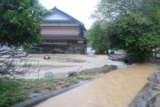 【台風7号】京都・舞鶴で給水管が破損し断水　市内4カ所に給水タンク設置
