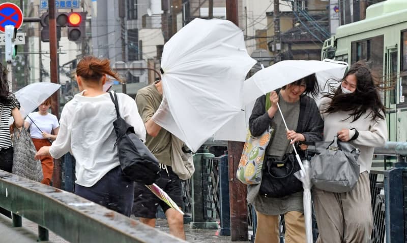 【台風7号・15日昼前発表】京都への最接近は夕方ごろ　土砂災害や暴風への警戒必要