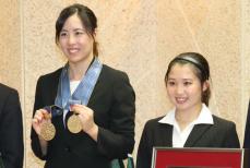 世界水泳ASで2冠の乾選手、銅の廣田選手に京都府スポーツ賞特別栄誉賞