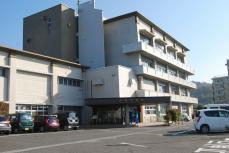 言いがかりつけ女性の肩や髪にライターの火　容疑の女子高校生と18歳男逮捕