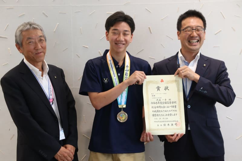 滋賀・守山市ゆかりの2高校生がインターハイ優勝を報告　さらなる飛躍を誓う