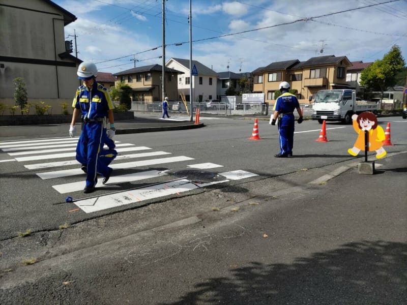 登校中の児童3人はねられ救急搬送　横断歩道に軽乗用車「ドーンと大きな音」　京都・左京