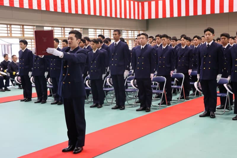 「国民の期待に応えられる海上保安官を」京都・舞鶴の海上保安学校で入学式