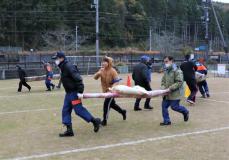 かりもの競争や担架レースで防災訓練　京都・南丹で地域住民が「防災運動会」