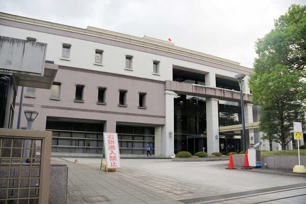 空き家や神社に放火「間違いありません」19歳元大学生の初公判　検察「注目されたいと考えた」