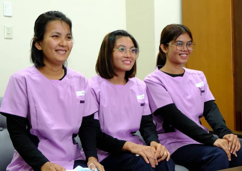 ミャンマー人女性3人が公立病院の看護助手に　「日本人の仕事学びたい」新天地での成長に意欲