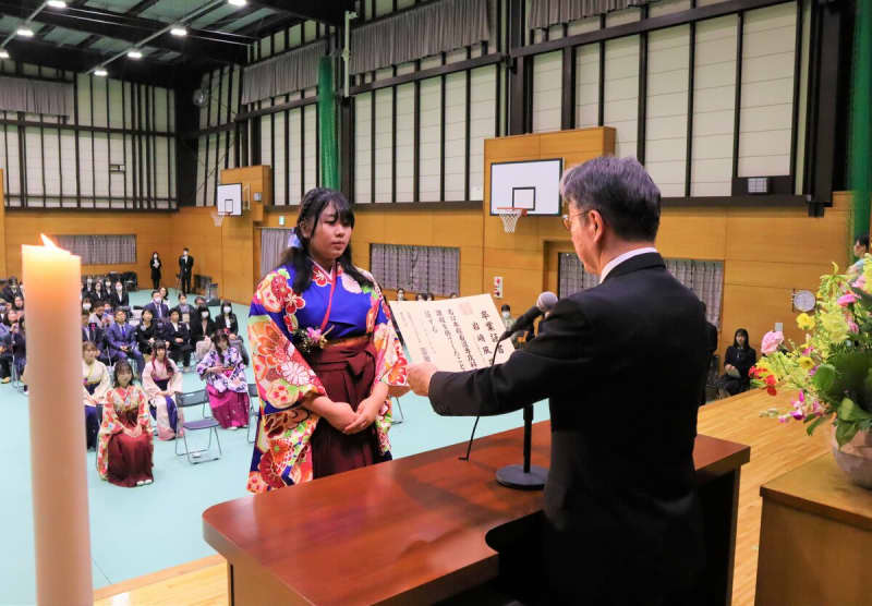 「看護師」目指し5年、誇り胸に巣立つ　京都の高校で看護専攻科の卒業式