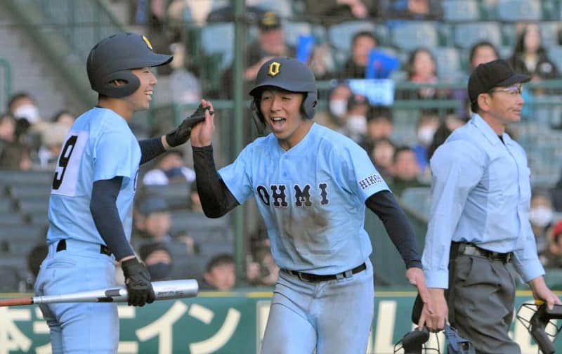 近江高校が1-2でサヨナラ負け、延長十回タイブレークの末　選抜高校野球大会