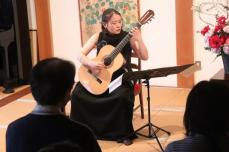 人生初のソロコンサートはお寺の本堂　京都市立芸術大生がクラシックギター演奏「緊張した」　京都府亀岡市