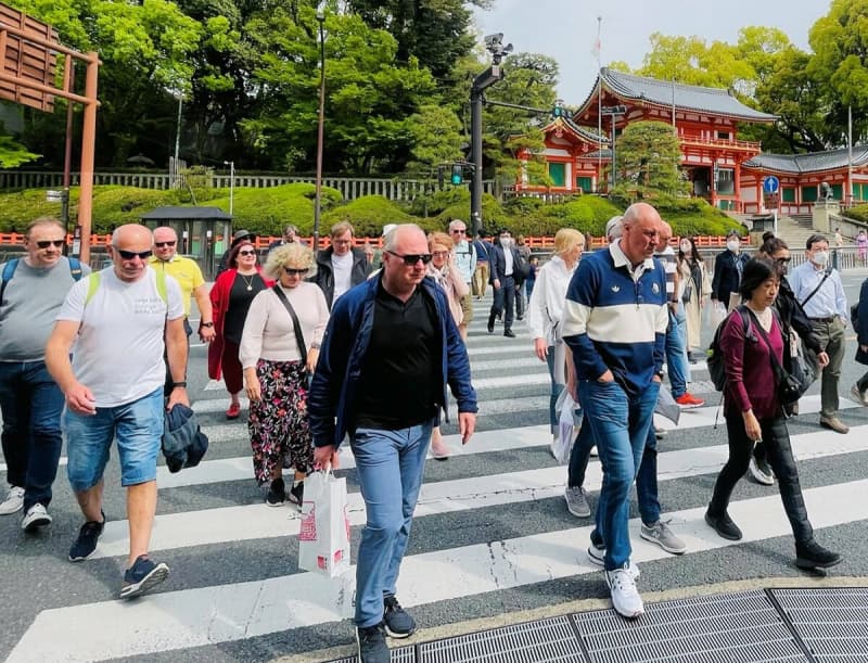 京都市への観光客回復、住民どう思う　「バスや地下鉄混雑」「マナー違反」再燃も、好影響の回答増加