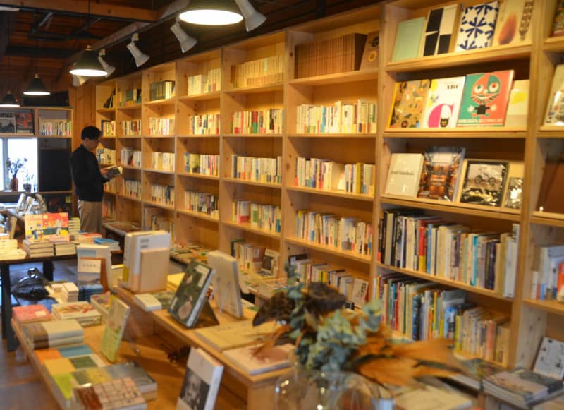 京都で広がる「独立系書店」　書店冬の時代、生き残るためのアイデアとは