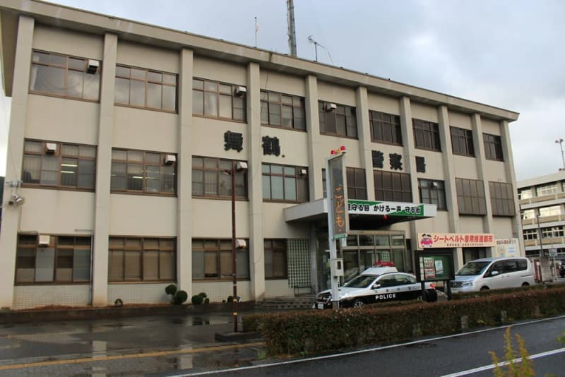 京都府舞鶴市の事業所敷地内でトラックが衝突、44歳女性死亡
