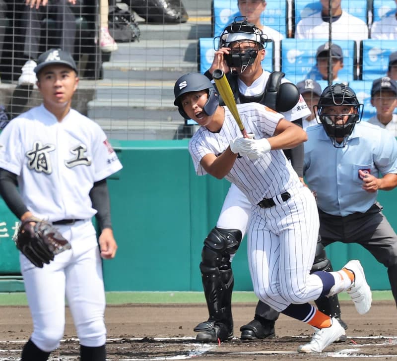 【全国高校野球】滋賀学園が開幕試合で夏の甲子園初勝利　八回に勝ち越し、打撃戦制す