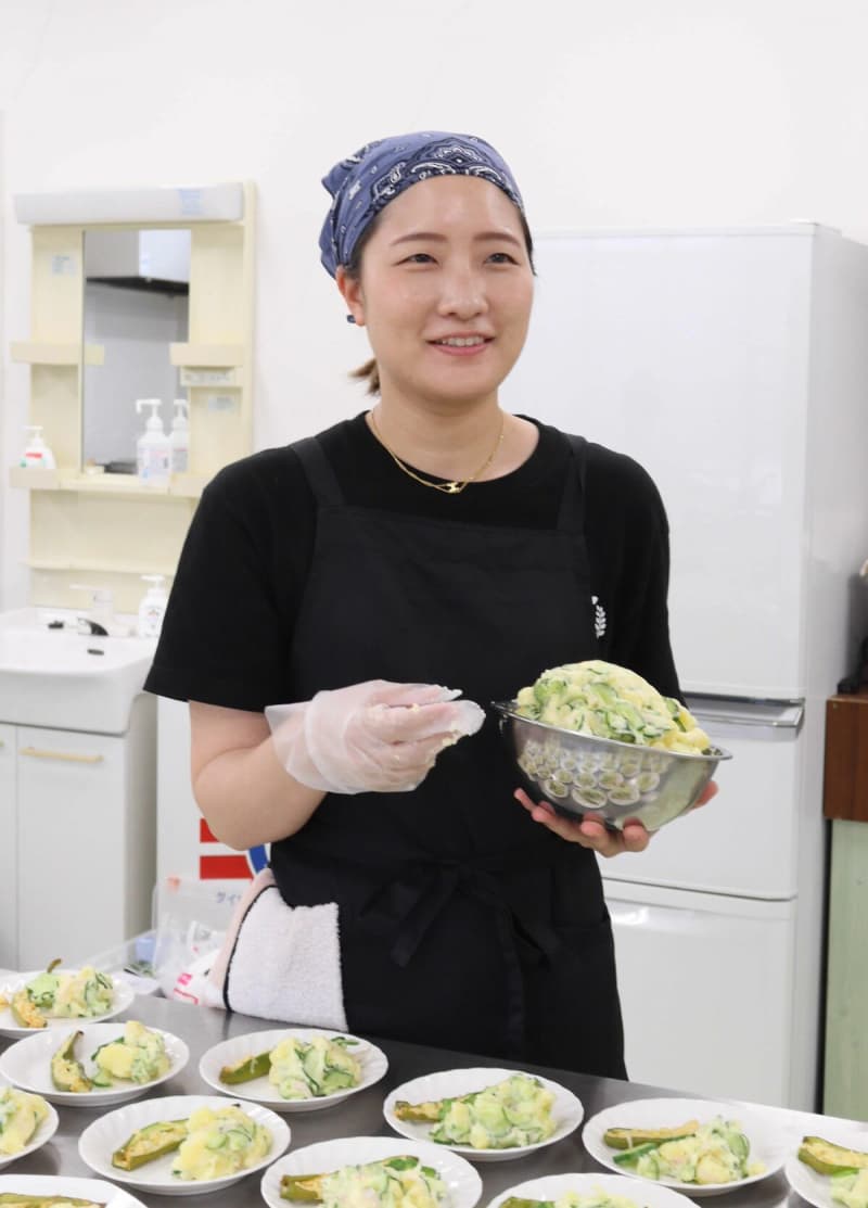 「本当にしんどい子来て」多世代で囲む夕食で居場所つくる38歳女性　コンセプトは「野菜でつながる」