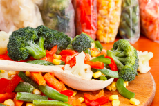 食事作りの効率UP！冷凍保存におすすめ野菜＆お手軽活用術