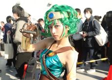 【コスプレ】『ドラクエ4』美スタイル生かした「女勇者」で魅了！　“実家が全焼したのにコミケに来た”美女レイヤー