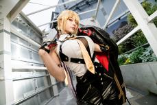 コスプレ】『ゼンレスゾーンゼロ』イヴリンのダイナマイト美ボディを