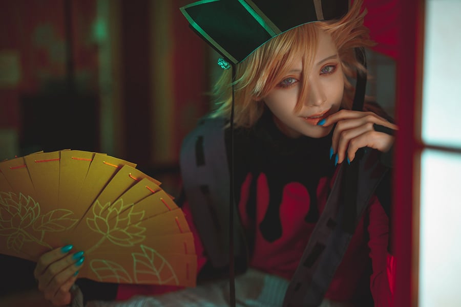 鬼滅の刃』童磨のコスプレが妖しく美しい！ 神クオリティーに「信者に