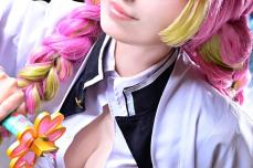 甘露寺蜜璃　コスプレ 45歳から始めた『鬼滅の刃』甘露寺蜜璃コスプレが圧巻の完成度！「年齢