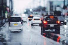 【要注意】雨の日は事故が起こりいやすい！？　知っておきたい安全運転のための“5つの秘訣”