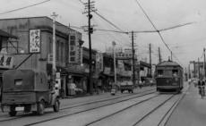 京都市内に「奇跡的」に残る超レア鉄道遺産　デザインは擬宝珠、UFO、ベレー帽…「豆餅」名店の前にも