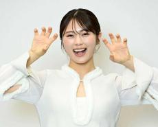 渋谷凪咲、人生初の純白ノースリーブニット姿が最高にキュート！ ファンの目も釘づけ「可愛い〜」「すごく似合ってます」