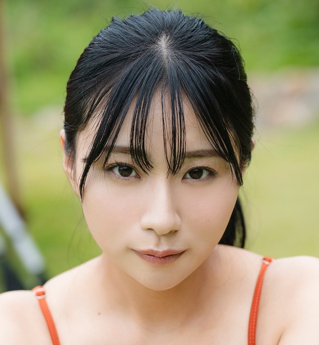 63ANGEL人気ダンサー神山みれいさん　洗練美ボディを公開　セクシーショットに挑戦　11月に初写真集