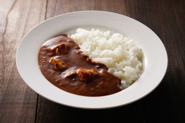 「2日目のカレーあるある」白米とカレーが逆転した盛り付けに反響続出 「コレうまいやつや！」「めちゃくちゃわかる」と13万人熱狂