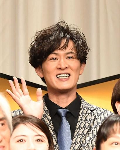 「オーラ炸裂」この人はもしや…！？新納慎也、新幹線で偶然隣り合わせた女性に大興奮　回りくどい本人確認法も「おもしろすぎw」と反響