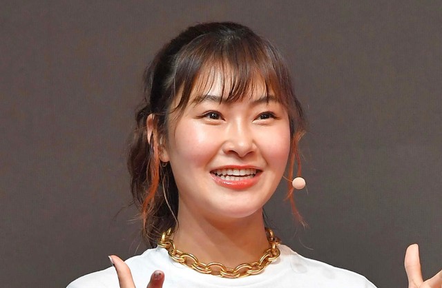 村上佳菜子が結婚式フォト公開、夫との幸せな様子に祝福の声「素敵夫婦すぎる」「宮古島での式、いいな」