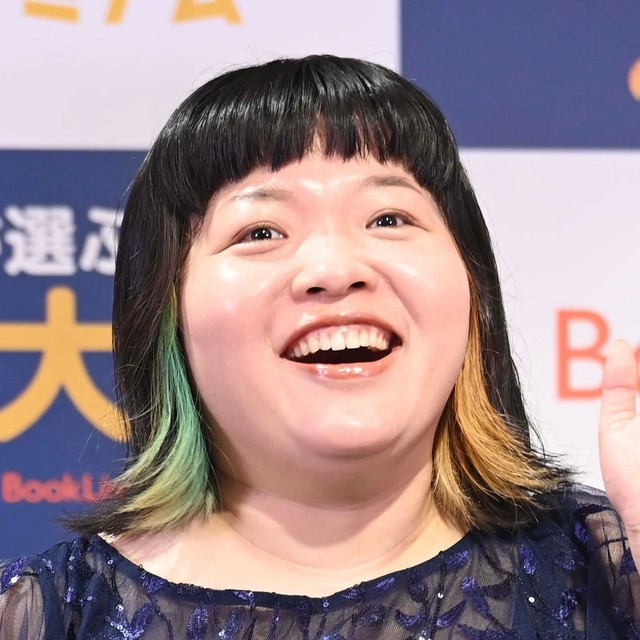 「お母さんとビデオ通話してる気分」女性芸人40歳の一人飯動画が話題　再生回数100万回突破「ずっと見ていたい」