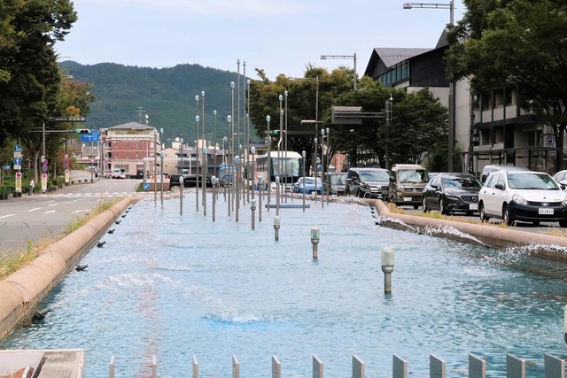 京都市役所近くの噴水はなぜ動いていないのか　「見られればラッキー」になった理由