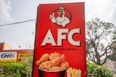 ケンタッキーが好きすぎる国、インド…模倣店「何とかFC」が乱立する不思議な光景