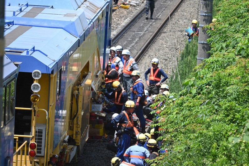 ブレーキかからず衝突「原因究明中」　東海道新幹線の保守車両事故