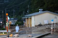 滋賀・米原に「緊急安全確保」　監視カメラで土砂崩れを確認