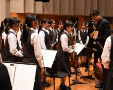 佐渡裕さんと「奇跡のコンサート」　福岡の中高生が「第九」協演