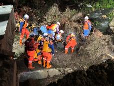 地震で仕事失い、やっと再就職　直後に襲われた大雨　帰り待つ家族