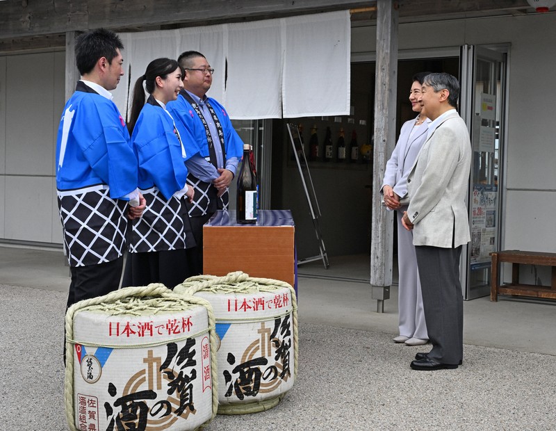 両陛下、佐賀の酒どころを訪問　鹿島の酒楽しみ、蔵人をねぎらう