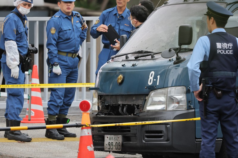 容疑者は防護服姿　過去に原発再稼働反対も　自民党本部前に火炎瓶