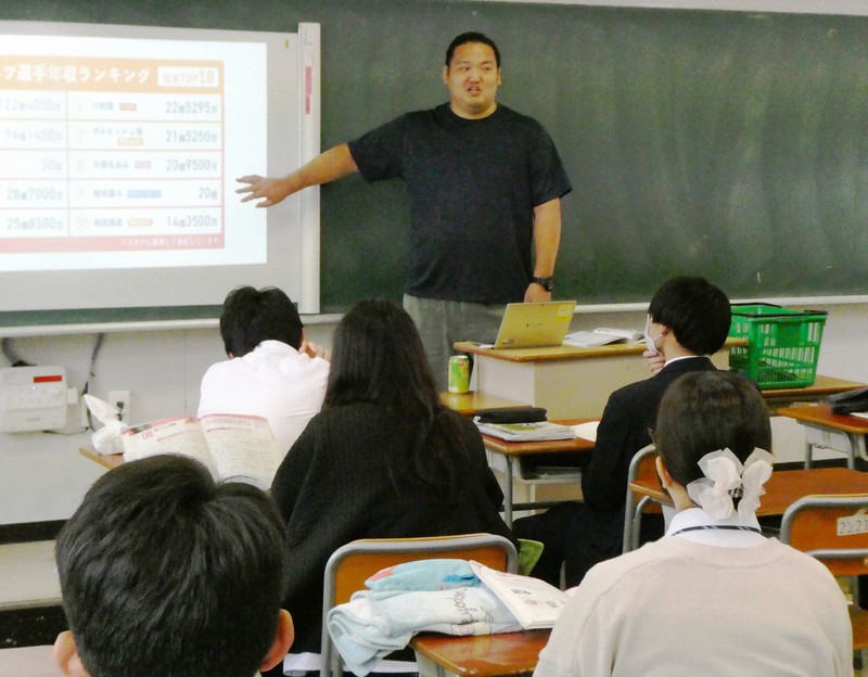 元十両、高校教師に　土俵人生生かし授業「『番付』上げていきたい」