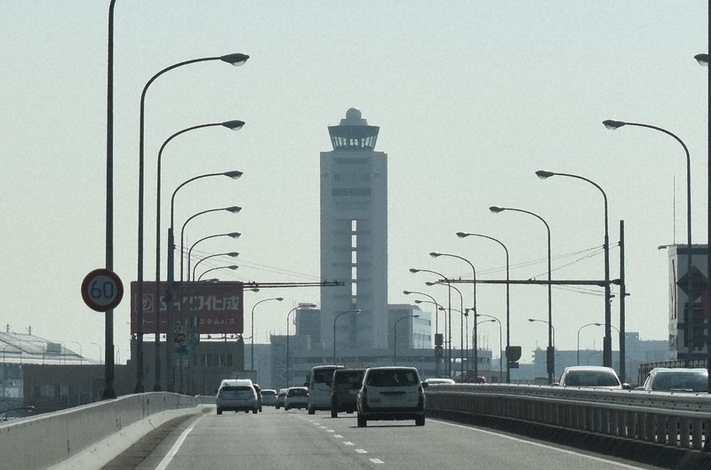 福岡空港の新管制塔、12月5日から運用　新滑走路含め視認性確保