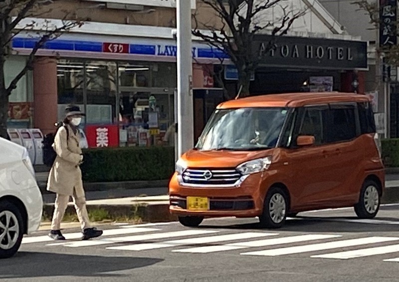 信号ない横断歩道の一時停止率、三重で大幅UP　知事の車違反で話題