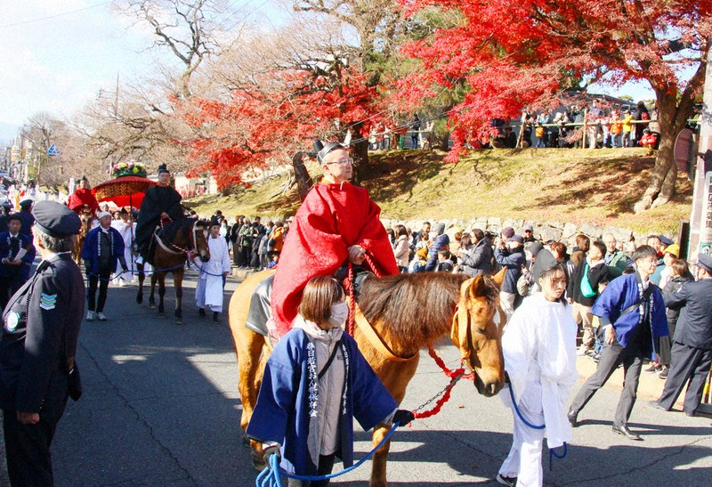 奈良最大の「春日若宮おん祭」　1000人が時代行列、古都を彩る