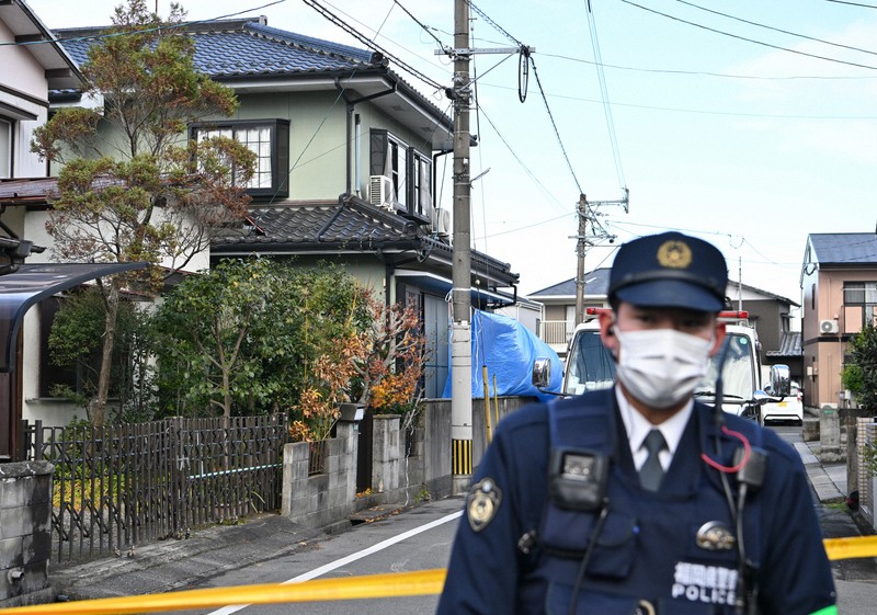 北九州中学生殺傷　43歳容疑者、黒のワンボックスカーで現場訪れたか