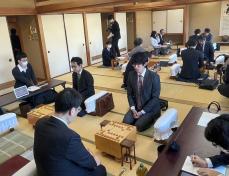 万感の思い込め　東京将棋会館、移転前最後の指し納め