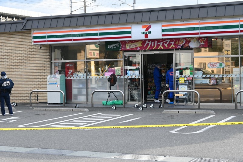 京都市で女性が複数箇所刺される　男性の身柄を確保