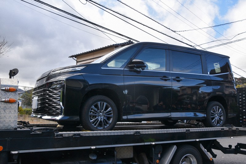 北九州中3殺傷　容疑者の車から血の付いたナイフ押収、凶器か