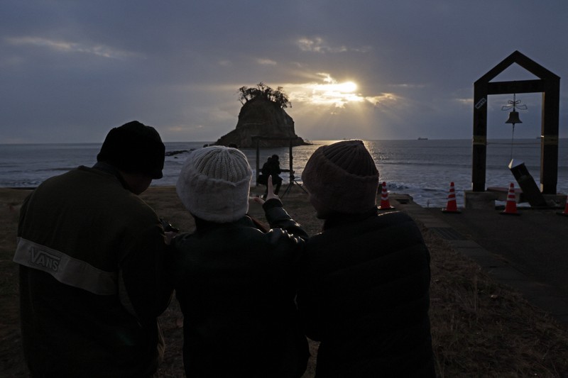 「長かったようであっという間」　石川・珠洲に献花台、住民ら追悼